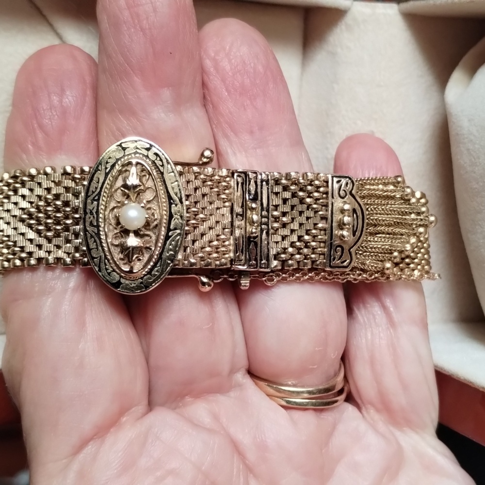 14kt GOLD Transitional Art Nouveau-Art Deco Engraved Bracelet Pearl Hidden Watch
